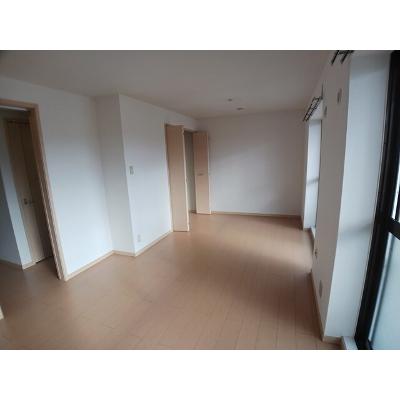 フェロービレッジ 305【管理NO：1-005891401-03040】 ★家具家電は申し込み後に搬入します★の物件画像