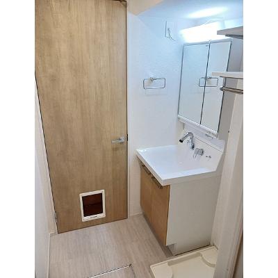 カメリヤウッド 101【管理NO：1-028048501-01010】 ★家具家電は申し込み後に搬入しますの物件画像