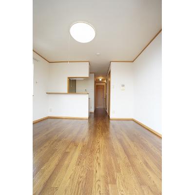 華（フラワー） 203【管理NO：1-011685001-02030】 ★家具家電は申し込み後に搬入します★の物件画像