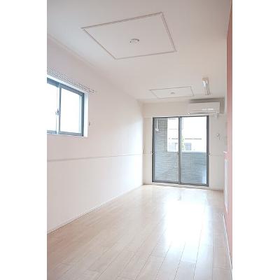 クリスタル・イリーデ 105【管理NO：1-021503601-01040】 ★家具家電は申し込み後に搬入します★の物件画像