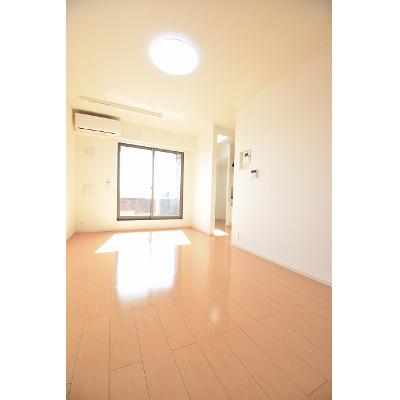 ローズ・ブローテＢ 203【管理NO：1-020718302-02030】 ★家具家電は申し込み後に搬入します★の物件画像