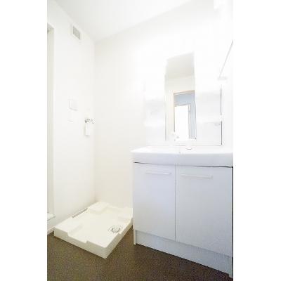 テラス　白石坂 101【管理NO：1-018750801-01010】 ★家具家電は申し込み後に搬入します★ ★2026年08月下旬入居可能★の物件画像