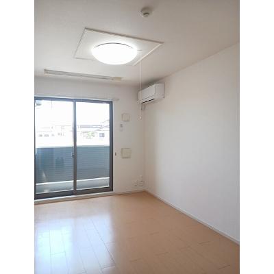 リジエール　Ⅰ 102【管理NO：1-017856101-01020】 ★家具家電は申し込み後に搬入します★の物件画像