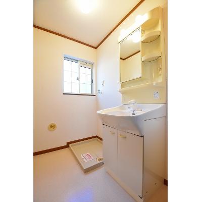 ソレアードプラーサⅤ 102【管理NO：1-010929202-01020】 ★家具家電は申し込み後に搬入します★の物件画像