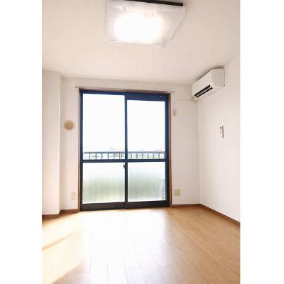グランシャリオⅡ 101【管理NO：1-007608502-01010】 ★家具家電は申し込み後に搬入します★の物件画像