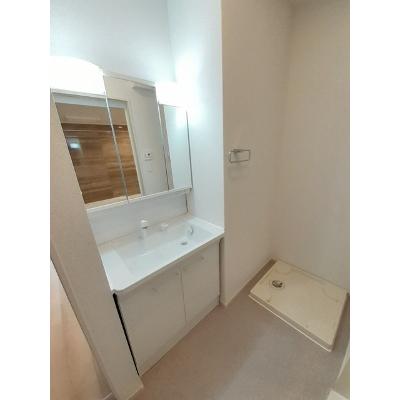 グーラテース弐番館 205【管理NO：1-027211802-02040】 ★家具家電は申し込み後に搬入します★の物件画像