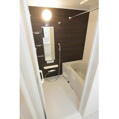 ブルゴーニュＣ 202【管理NO：1-024036203-02020】 ★家具家電は申し込み後に搬入しますの物件画像