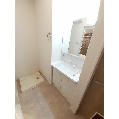 プチ　トリアノンⅡ 203【管理NO：1-026731302-02030】 ★家具家電は申し込み後に搬入しますの物件画像
