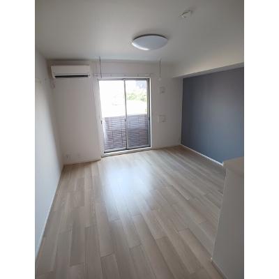 ブルゴーニュＣ 105【管理NO：1-024036203-01040】 ★家具家電は申し込み後に搬入しますの物件画像
