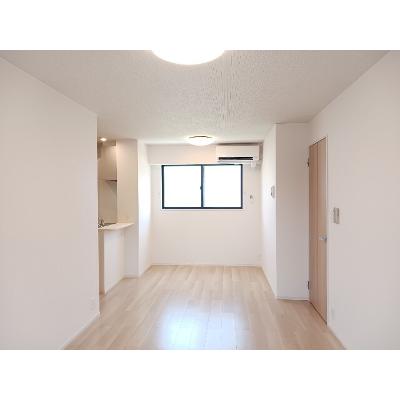 カンファタブル＿ＫⅠ 101【管理NO：1-028474201-01010】 ★家具家電は申し込み後に搬入しますの物件画像