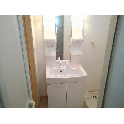城 102【管理NO：1-016980601-01020】 ★家具家電は申し込み後に搬入します 2026年07月中旬入居可能の物件画像
