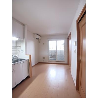 フィオーレ 202【管理NO：1-014852701-02020】 ★家具家電は申し込み後に搬入しますの物件画像
