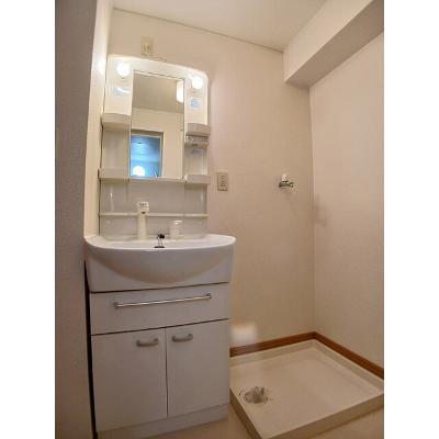 フィオーレ 202【管理NO：1-014852701-02020】 ★家具家電は申し込み後に搬入しますの物件画像
