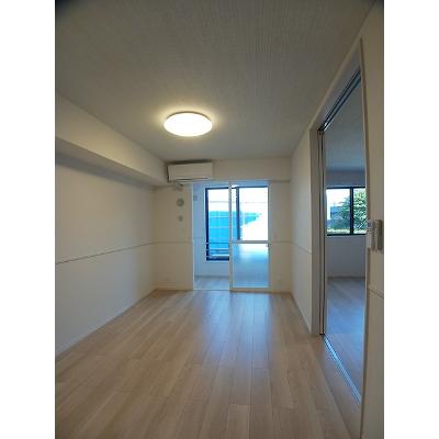 クレストⅡ 102【管理NO：1-028306902-01020】 ★家具家電は申し込み後に搬入します★の物件画像