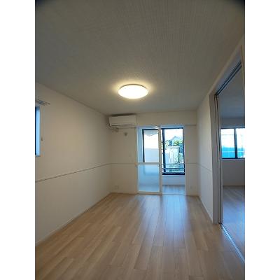 クレストⅡ 101【管理NO：1-028306902-01010】 ★家具家電は申し込み後に搬入します★の物件画像
