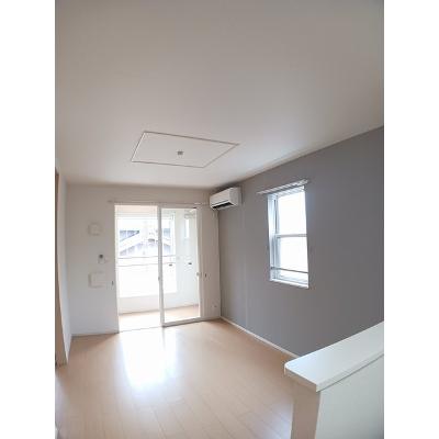 エアリー　スクエア 201【管理NO：1-020929201-02010】 ★家具家電は申し込み後に搬入します★の物件画像