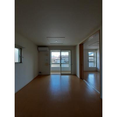 シュティル 205【管理NO：1-018147301-02050】 ★家具家電は申し込み後に搬入します★の物件画像