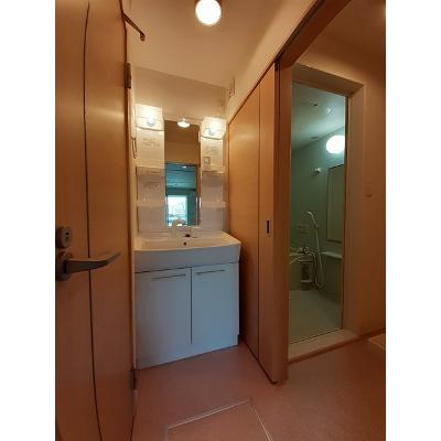 シュティル 205【管理NO：1-018147301-02050】 ★家具家電は申し込み後に搬入します★の物件画像