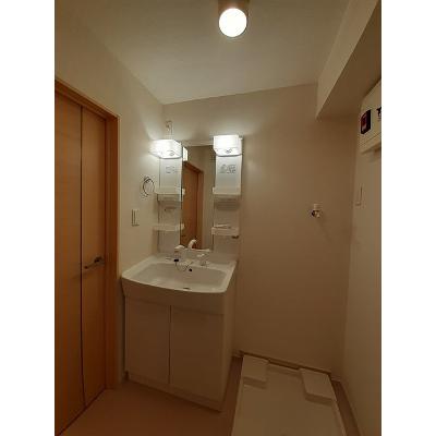 ロージィ・コート 204【管理NO：1-016981701-02040】 ★家具家電は申し込み後に搬入します★の物件画像