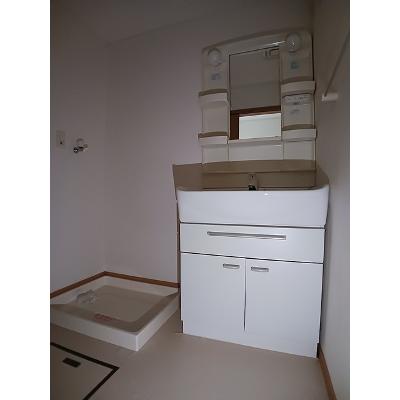 シュティル　ブリーゼＡ 102【管理NO：1-013685001-01020】 ★家具家電は申し込み後に搬入します★の物件画像