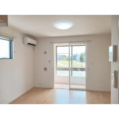 フローレル 201【管理NO：1-021357001-02010】 ★家具家電は申し込み後に搬入します 2026年07月下旬入居可能の物件画像