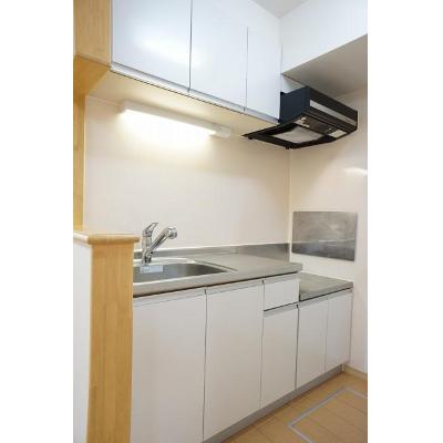 サンローラン 104【管理NO：1-016471301-01040】 ★家具家電は申し込み後に搬入します 2026年08月中旬入居可能の物件画像