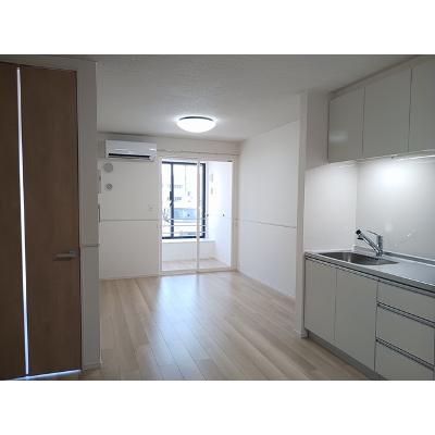 ブリス　エイエム　Ⅰ 103【管理NO：1-027635001-01030】 ★家具家電は申し込み後に搬入します★の物件画像