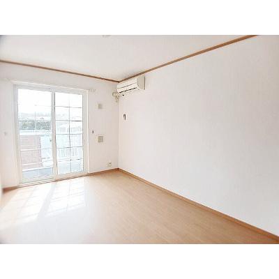 リバーサイドプラスワン 102【管理NO：1-013287201-01020】 ★家具家電は申し込み後に搬入します★の物件画像