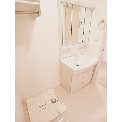 ピーフォー 102【管理NO：1-025056701-01020】 ★家具家電は申し込み後に搬入します★の物件画像