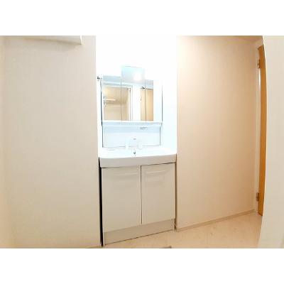 リヴェール　コート 104【管理NO：1-022471501-01040】 ★家具家電は申し込み後に搬入します★の物件画像