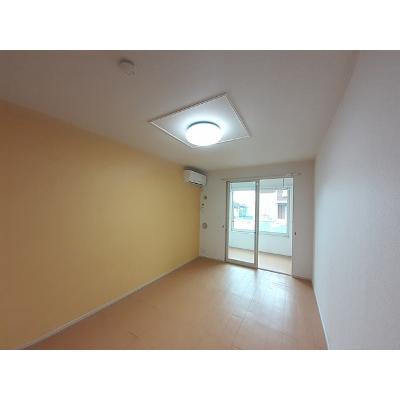エレガンスⅡ 102【管理NO：1-021215102-01020】 ★家具家電は申し込み後に搬入します★の物件画像