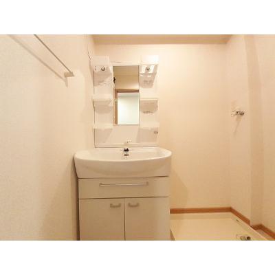 フォルスラーマ 101【管理NO：1-014084601-01010】 ★家具家電は申し込み後に搬入します 2026年08月上旬入居可能の物件画像