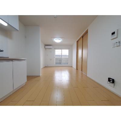 シーズンⅣ 203【管理NO：1-018199402-02030】 ★家具家電は申し込み後に搬入します 2026年08月中旬入居可能の物件画像