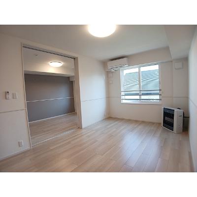カーチス 203【管理NO：1-027373801-02030】 ★家具家電は申し込み後に搬入します★の物件画像