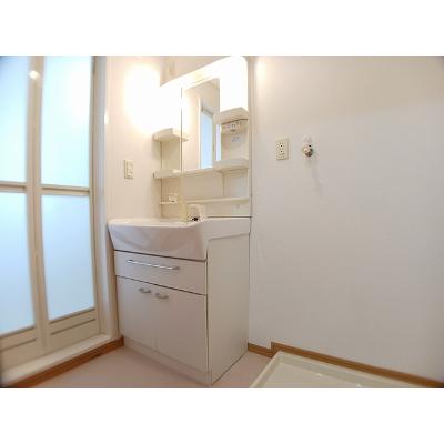 ディアコート川崎 202【管理NO：1-013778101-02020】 ★家具家電は申し込み後に搬入します★ ★2026年08月下旬入居可能★の物件画像