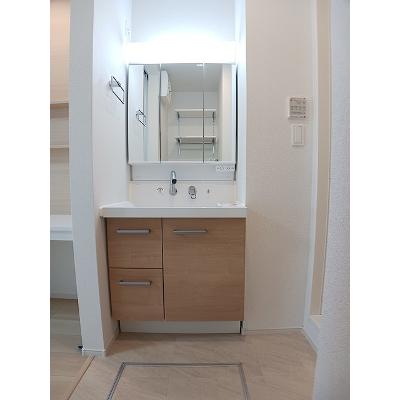 レクエルド　Ⅱ 102【管理NO：1-027295302-01020】 ★家具家電は申し込み後に搬入します★の物件画像