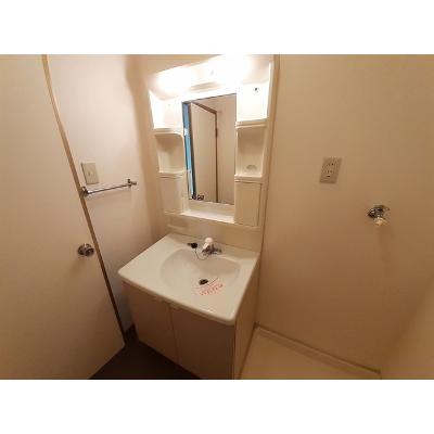 神栄コーポ 201【管理NO：1-007553501-02010】 ★家具家電は申し込み後に搬入します★の物件画像
