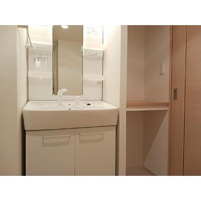 ノーブル 101【管理NO：1-017730501-01010】 ★家具家電は申し込み後に搬入します★の物件画像