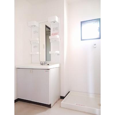 ロイヤルヒルズ 102【管理NO：1-004173001-01020】 ★家具家電は申し込み後に搬入します★ ★2026年10月中旬入居可能★の物件画像