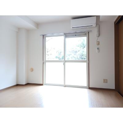 カイラス・ドルフ 104【管理NO：1-010681801-01040】 ★家具家電は申し込み後に搬入します★の物件画像