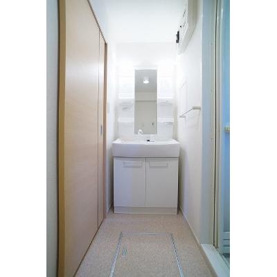シャトンクー 201【管理NO：1-017743401-02010】 ★家具家電は申し込み後に搬入します 2026年07月中旬入居可能の物件画像