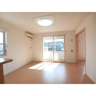 イーザ 202【管理NO：1-017049201-02020】 ★家具家電は申し込み後に搬入します★ ★2026年08月中旬入居可能★の物件画像