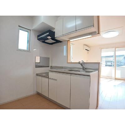 イーザ 202【管理NO：1-017049201-02020】 ★家具家電は申し込み後に搬入します★ ★2026年08月中旬入居可能★の物件画像
