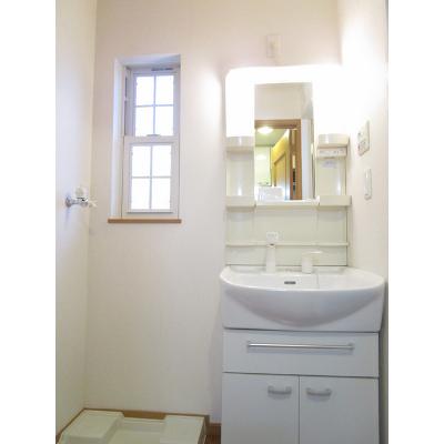 セレーノ 102【管理NO：1-015013601-01020】 ★家具家電は申し込み後に搬入します 2026年08月中旬入居可能の物件画像