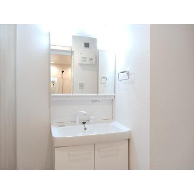 ヴィクトリアガーデン　１ 102【管理NO：1-028304801-01020】 ★家具家電は申し込み後に搬入します 2026年07月上旬入居可能の物件画像