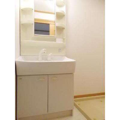 フローラルクラベール 101【管理NO：1-011978301-01010】 ★家具家電は申し込み後に搬入します★の物件画像