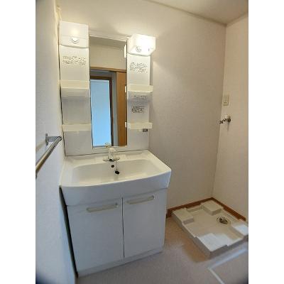 サンシャイン 202【管理NO：1-015130801-02020】 ★家具家電は申し込み後に搬入します★の物件画像