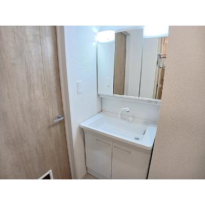 キャトル　フィーユ 105【管理NO：1-028389501-01040】 ★家具家電は申し込み後に搬入します★の物件画像