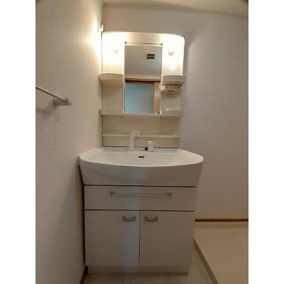 パークス古見 102【管理NO：1-014949201-01020】 ★家具家電は申し込み後に搬入します 2026年08月下旬入居可能の物件画像