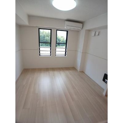 フルール彦根 201【管理NO：1-027998901-02010】 ★家具家電は申し込み後に搬入します 2026年08月上旬入居可能の物件画像